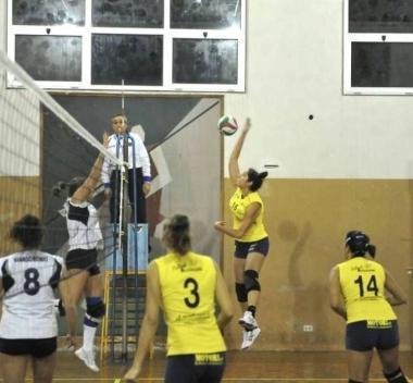 Le ragazze dellElessio Buggiano in unazione di gioco                        