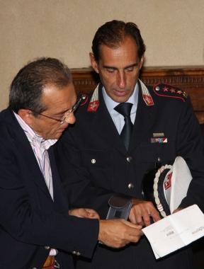 Lassessore Milone e il comandante della polizia municipale Pasquinelli 