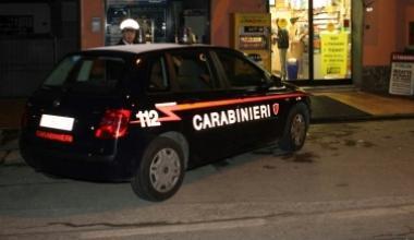 Mostra il fucile dopo un diverbio stradale: denunciato