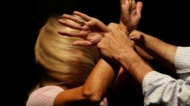 Sulle buste di pane e alimentari lo slogan contro la violenza sulle donne
