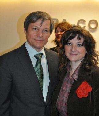 Stefania Corrocher insieme al commissario europeo Dacian Ciolos        