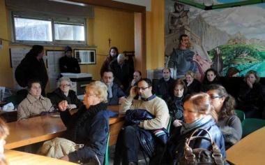 La delegazione di sfollati ricevuta in Comune 