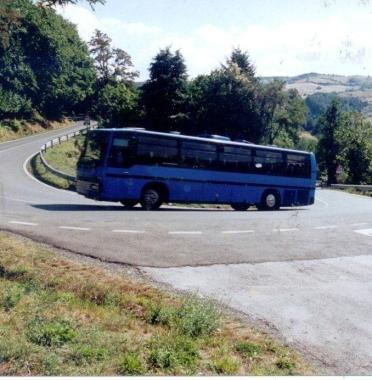 <b>MANOVRE PERICOLOSE.</b> Tornanti e strapiombi al centro delle polemiche degli autisti 