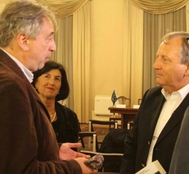 <b>IN COMUNE.</b> Il sindaco Cosimi e lassessore Colombini danno il benvenuto alleuro-direttore Ahner 