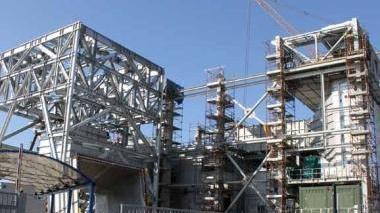 Uno dei giganteschi moduli in fase di costruzione