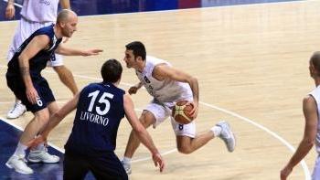 Avanzini prova a perforare in velocità la difesa del Don Bosco Livorno