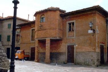 <b>IL TEATRO </b> degli Unanimi ad Arcidosso &egrave; tra quelli coinvolti nel progetto Prima Fila  