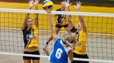 <b>VOLLEY FEMMINILE</b> Un muro del Vas