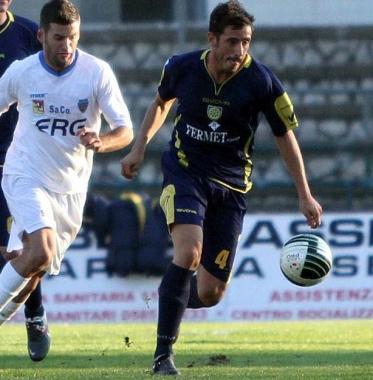 Il mediano Max Taddei      