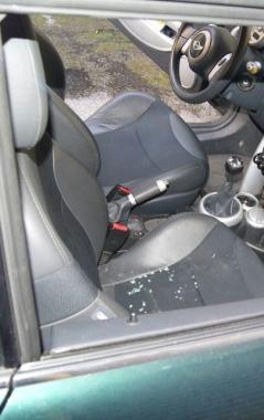 Raffica di furti e danneggiamenti alle auto Almeno quattro vetture forzate, rubati giacconi e altro
