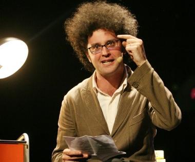 <b>STAR </b>Simone Cristicchi 