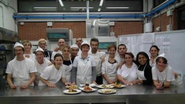 Gli aspiranti chef del corso di cucina 