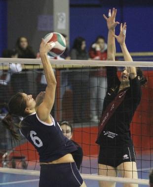 Unazione sotto rete del Volley Carmignano 