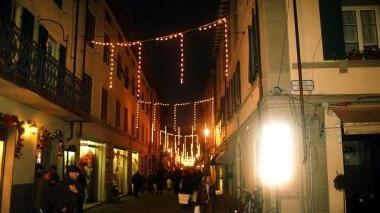Luci di Natale in centro a Camaiore