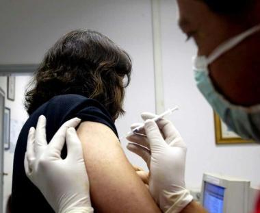 Una vaccinazione in un distretto sanitario  