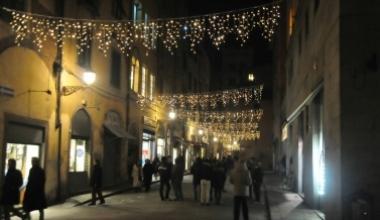 Lucca, da sabato in centro accese le luci di Natale