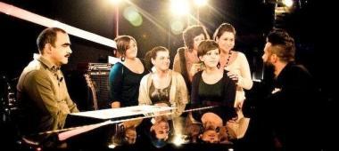 <b>LE 5 </b>Durante le prove con Elio e Luca Tomassini in vista della seconda puntata del programma      
