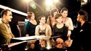 <b>LE 5 </b>Durante le prove con Elio e Luca Tomassini in vista della seconda puntata del programma