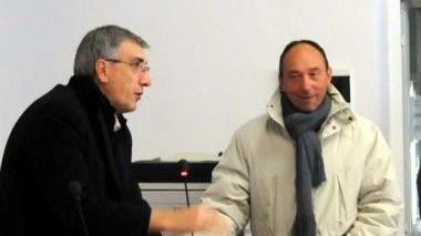 Il sindaco di Aulla Roberto Simoncini al microfono