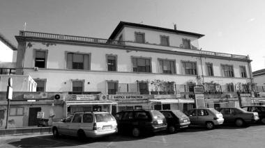 Una veduta del palazzo comunale di San Vincenzo