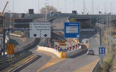 Superstrada, la corsia bloccata 
