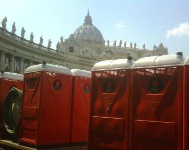 I bagni in piazza S. Pietro 