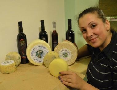 <b>KM ZERO</b> Deborah Birigazzi allinterno del suo negozio     