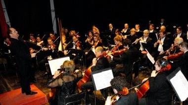 L'orchestra celebra la Festa della Toscana