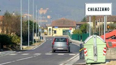 Via di Chiazzano all’incrocio con la Nuova Pratese