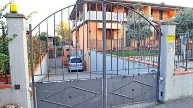 «Mi hanno colpito con due pietre»
