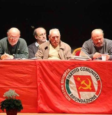 Un momento del congresso provinciale di Rifondazione comunista 