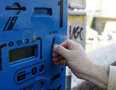 In alto un parcometro: non saranno pi&ugrave; in vendita i Gratta e Sosta   
