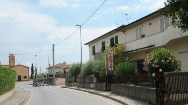 Uno scorcio di Santa Lucia e la ex cartiera a La Borra