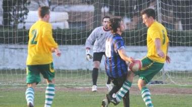 Grilli subisce il fallo da rigore che decide la gara