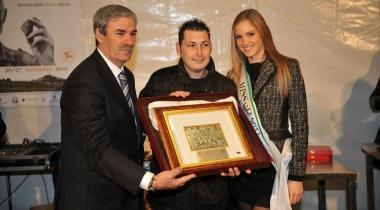 La premiazione di Marco Macchi vincitore del Tartufo dOro 2011 
