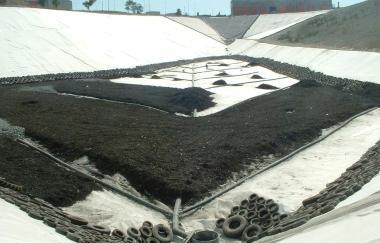 Un lotto della discarica di Scapigliato in esercizio 