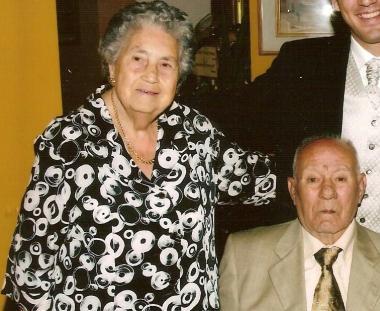 NOZZE DI FERRO Maria e Angelo Cipro festeggiano 70 anni di matrimonio. «Tantissimi auguri ...