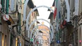 A sinistra il centro storico di Empoli