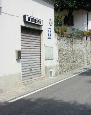Ledicola di Popiglio chiusa 