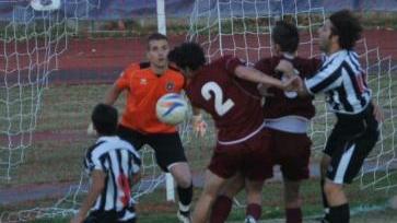 I granata in azione nel match interno con la Pianese