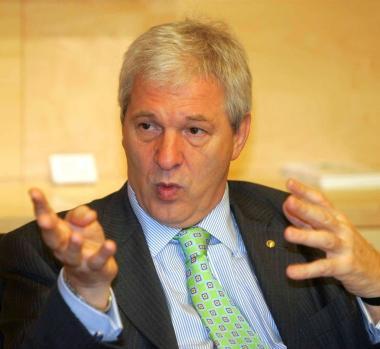 A sinistra il presidente di Publiambiente Paolo Regini e sotto limpianto Publicogen di Ponte a Cappiano 