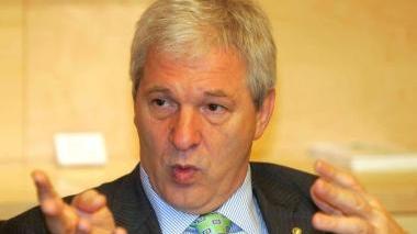 A sinistra il presidente di Publiambiente Paolo Regini e sotto l’impianto Publicogen di Ponte a Cappiano
