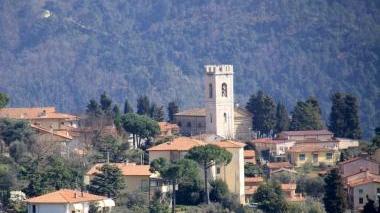 Bargecchia: intervento d'urgenza per via del Colle interrotta