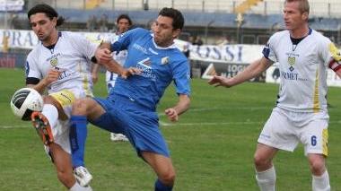 Vieri nel match contro la Carrarese