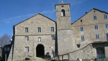 Una veduta del santuario di San Pellegrino in Alpe