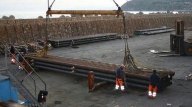 Maxi carico al porto di tubi Tenaris
